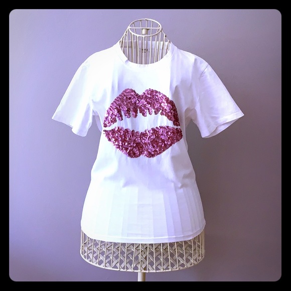 LAST CHANCE - CLOSING📍FIRM📍Lip 👄 sequins T-shirt - Picture 2 of 13